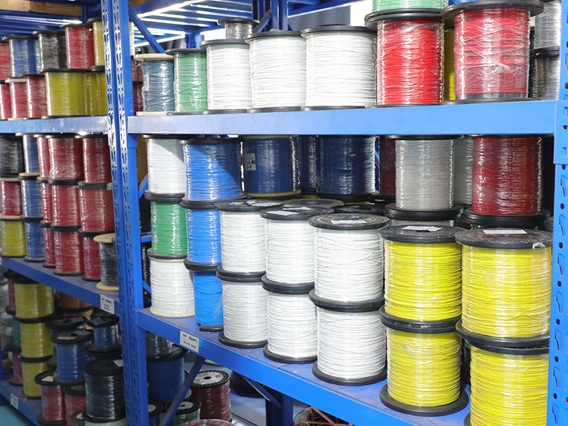 低煙無鹵電子線是什么？選購指南與應(yīng)用優(yōu)勢全解析